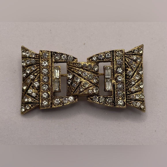 Vintage Sparkling Faceted Crystal Brooch Pin Antiqued Gold Tone Bow Design - Picture 8 of 8